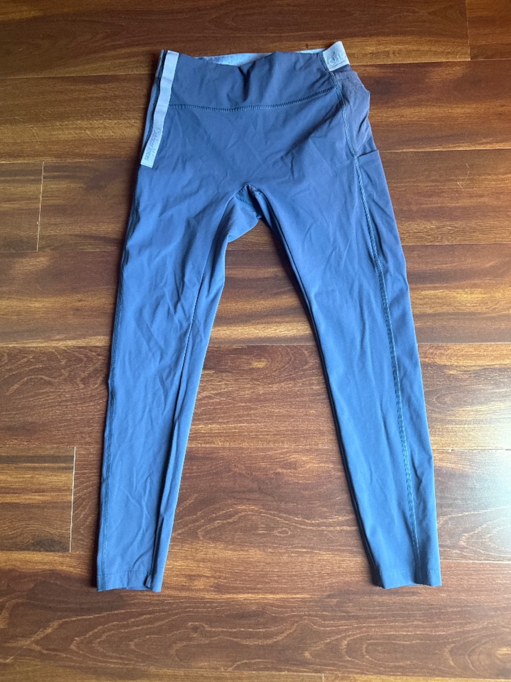 OUTDOOR VOICES Legging Pants size Medium